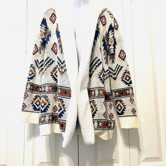 Almost Famous-Aztec Juniors Large Cream/Sherpa Hooded Open Front Cardigan-Soft - Picture 6 of 16